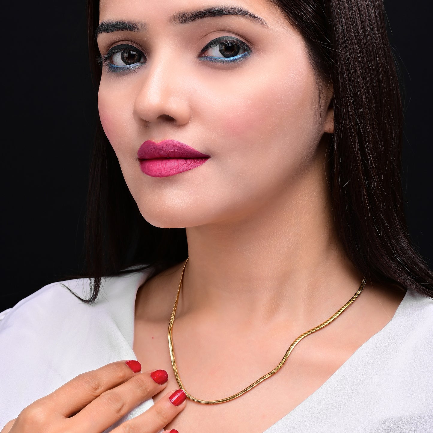 Elegant Herringbone Gold Chain Necklace