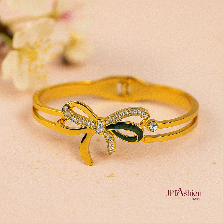 Daisy Sparkle Bangle Bracelet